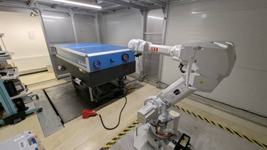 Prototype machine with combined laser techniques